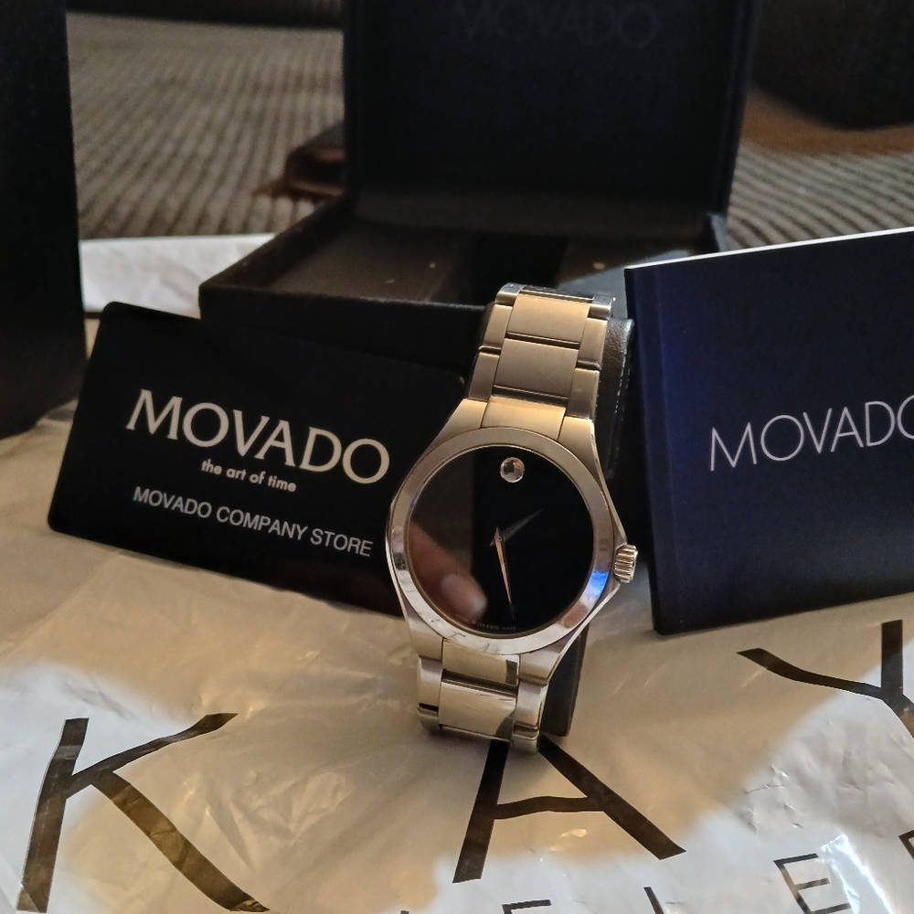 Movado Defio